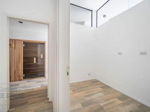 place photo 82