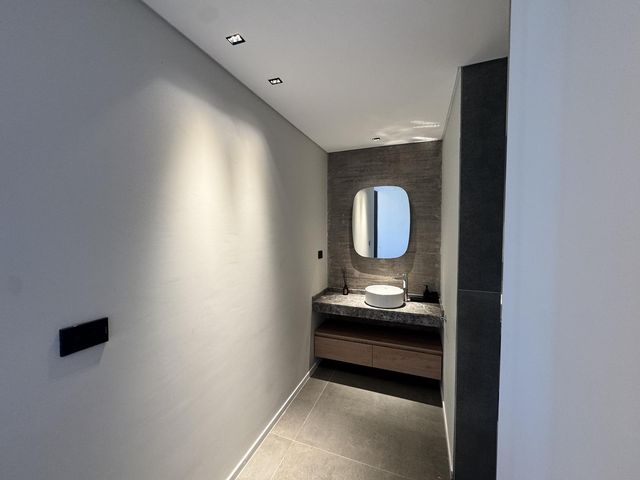 place photo 66