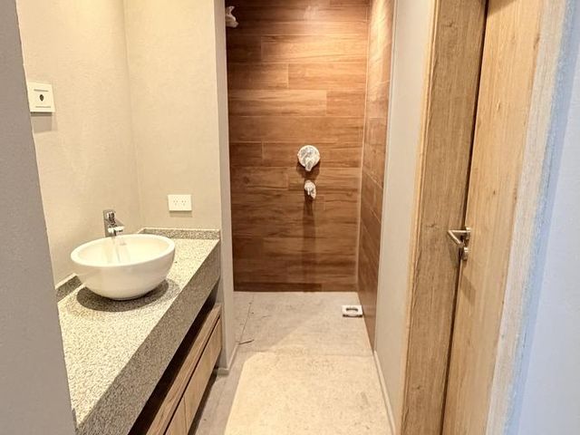 place photo 36