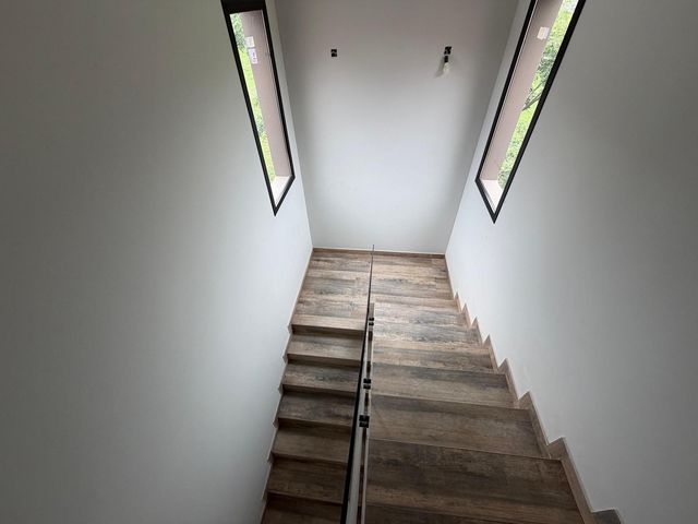 place photo 100