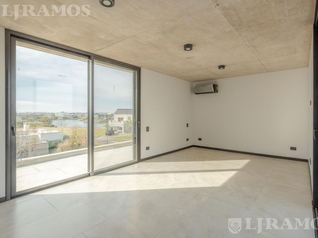 place photo 48