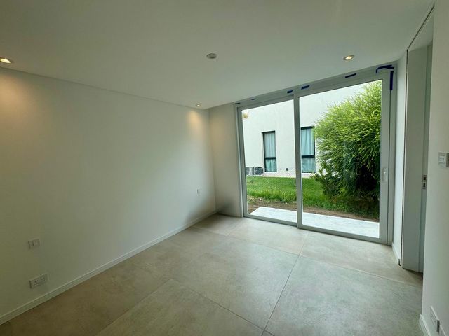 place photo 52