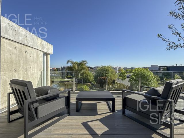 place photo 81