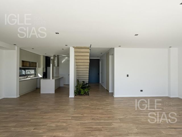 place photo 72