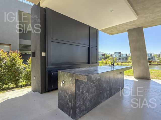 place photo 78