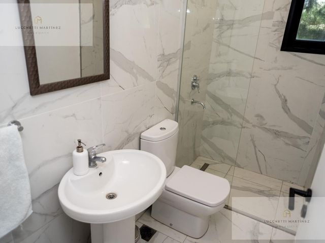 place photo 50