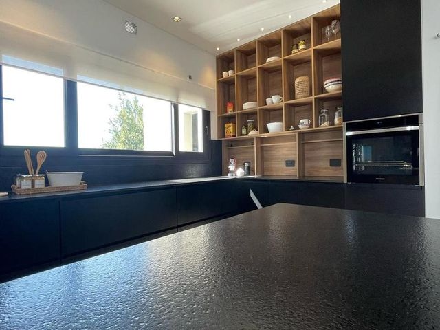 place photo 96