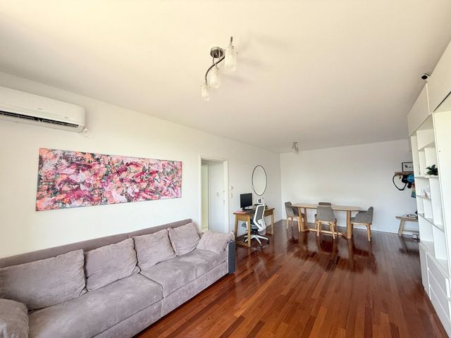 place photo 75
