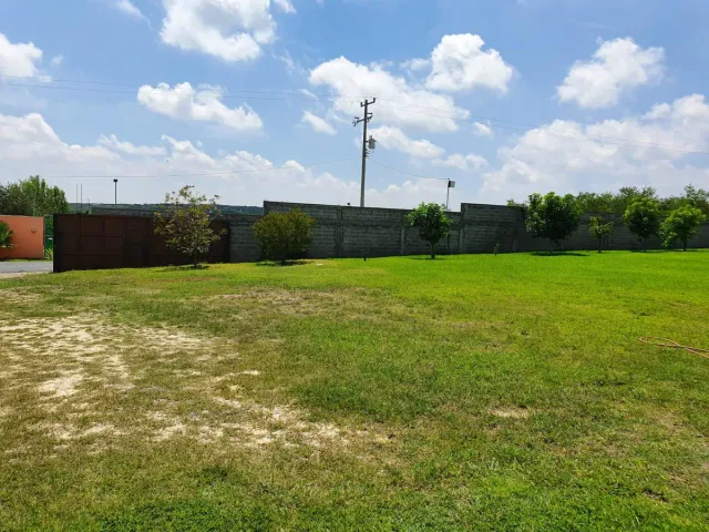 place photo 23