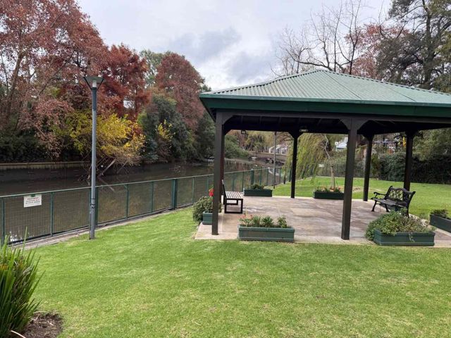 place photo 24