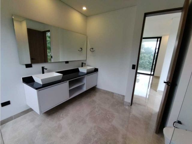 place photo 71