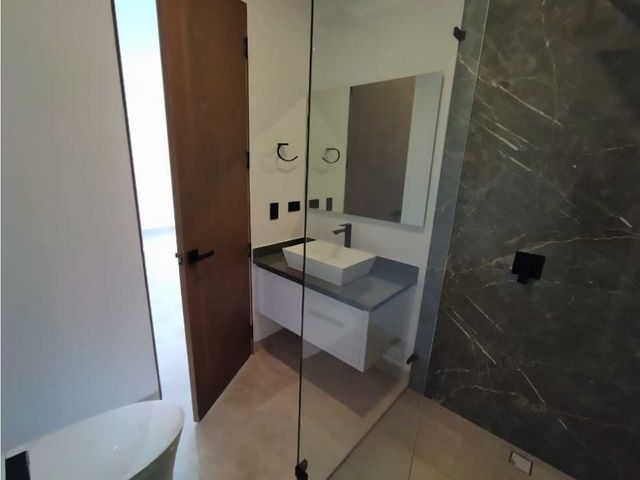 place photo 56