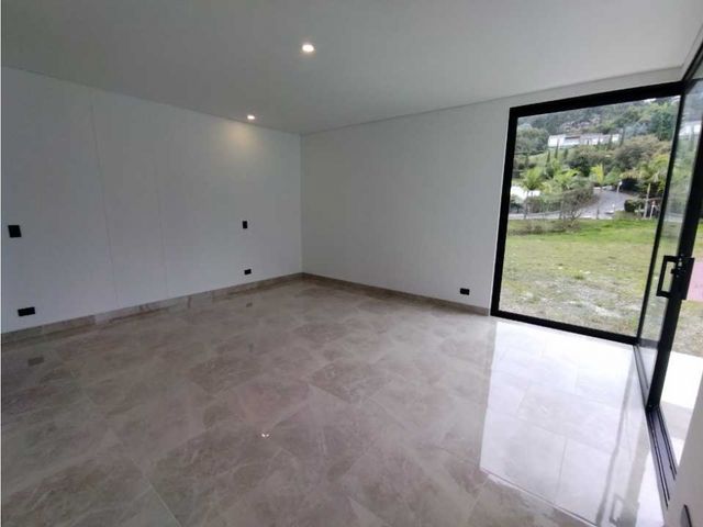 place photo 52