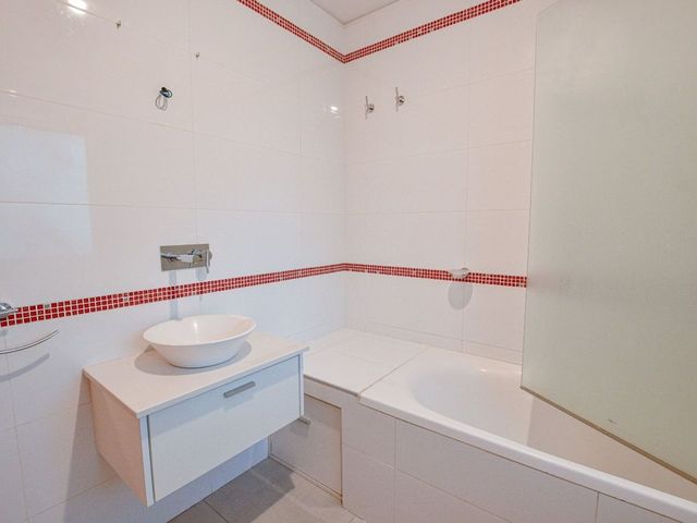 place photo 49