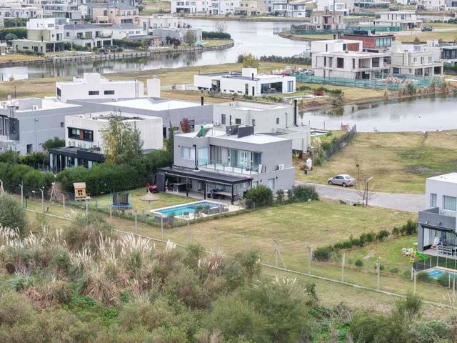 place photo 49