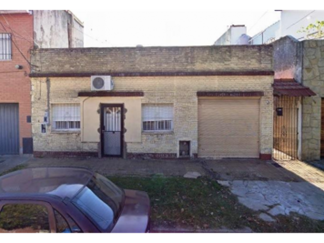 Casa a demoler lote propio 10 x 18 Zona residencial