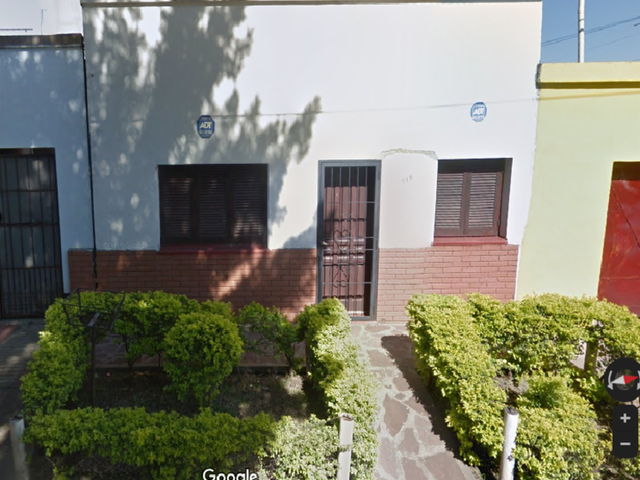HERMOSA CASA EN LOTE PROPIO EN CORRIENTES CAPITAL NEGOCIABLE