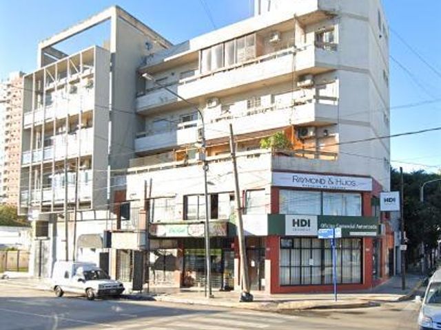 Ramos Mejía Norte, Luminoso Departamento 3 Ambientes Al Frente con Balcón
