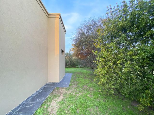 place photo 66