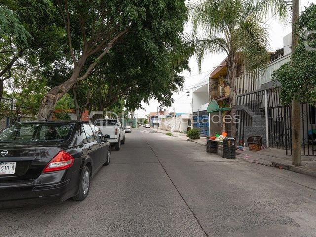 place photo 34