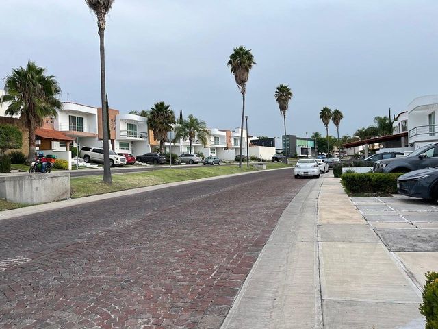 place photo 32