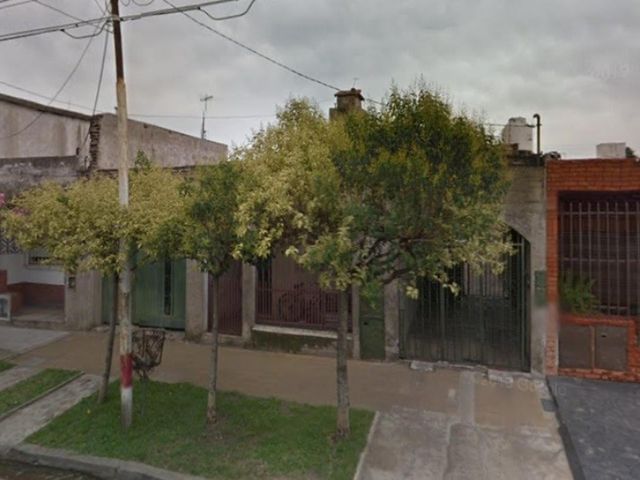 SE ALQUILA IMPORTANTE PROPIEDAD IDEAL PARA FAMILIA NUMEROSA