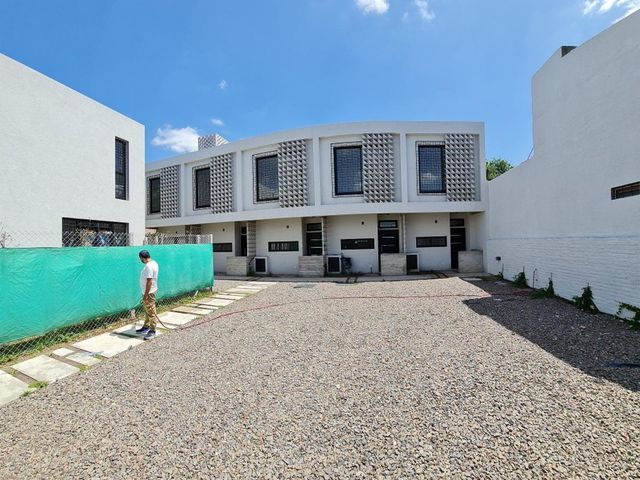 Duplex 3 ambientes amplio con cochera  a Estrenar (venta o Permuta)