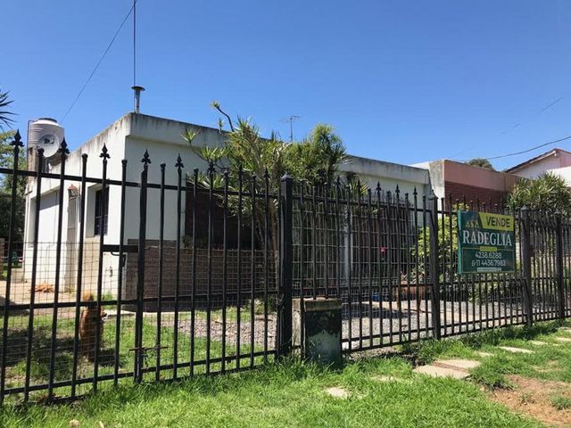 Casa estilo Americano en lote propio