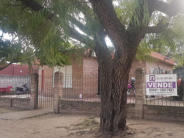 Casa en Venta con renta cerca del centro