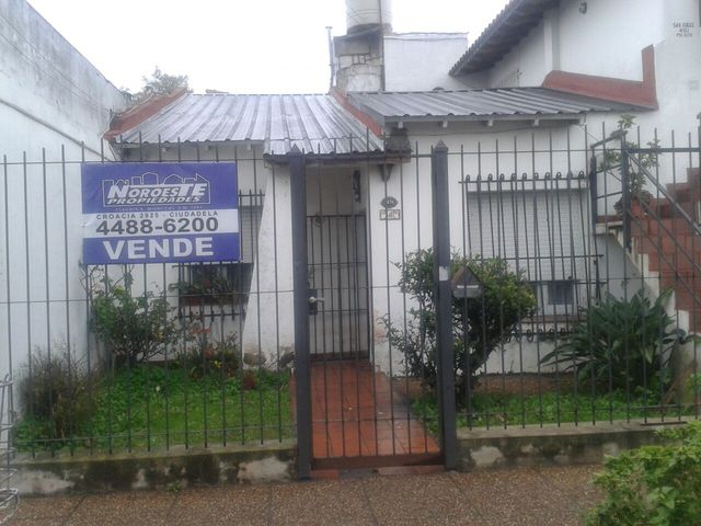 CASA DE 3 AMBIENTES