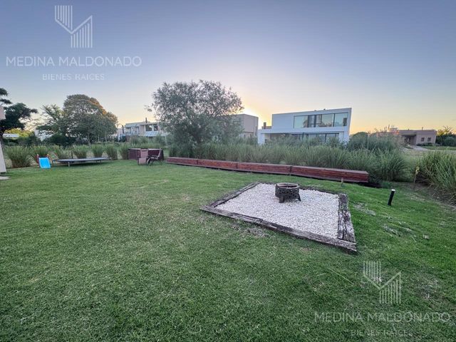 place photo 68
