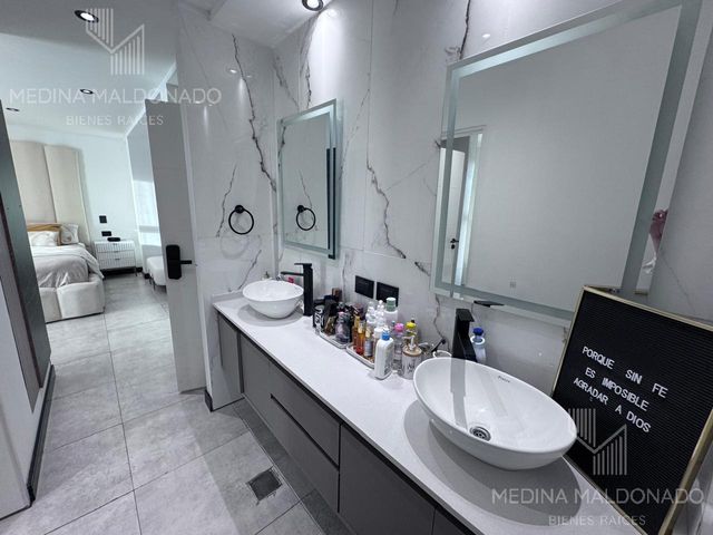place photo 52
