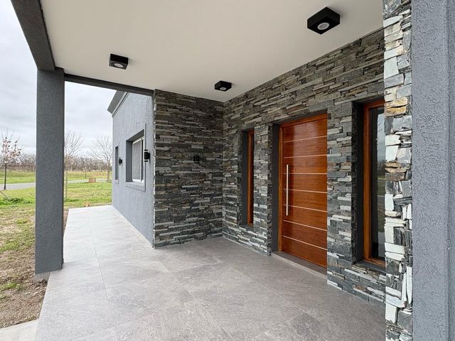 place photo 49