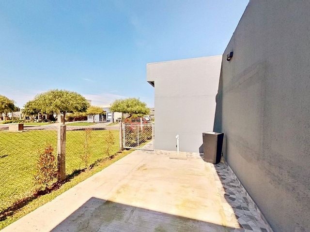 place photo 48