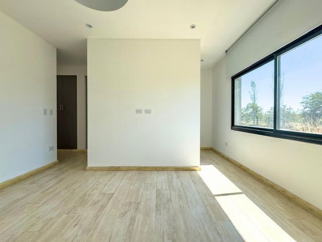 place photo 49