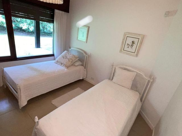 place photo 48