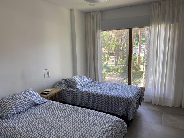place photo 64