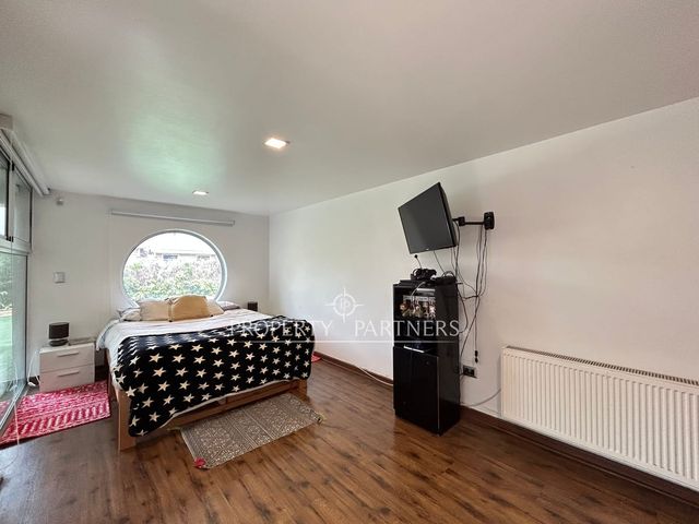place photo 43