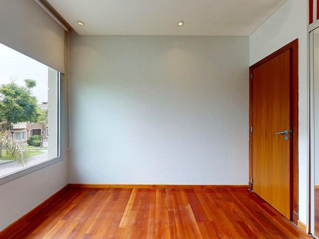 place photo 52