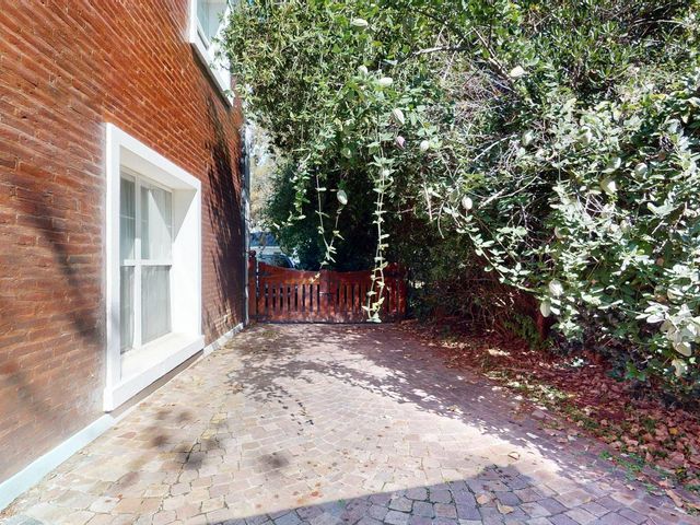 place photo 54