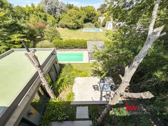 place photo 60