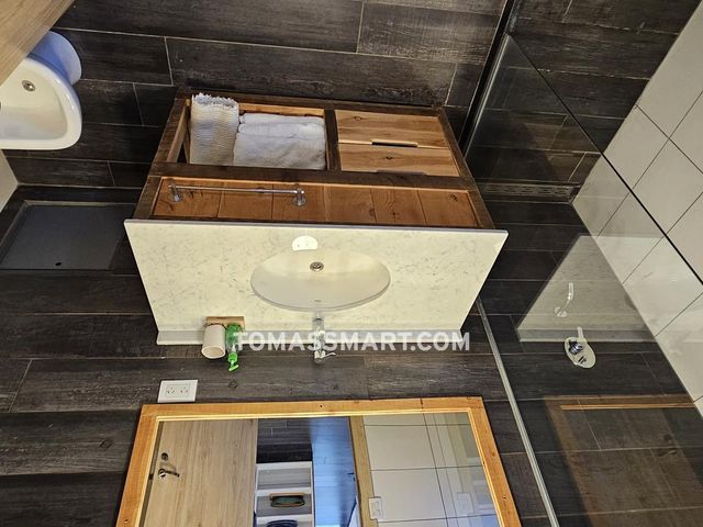 place photo 86