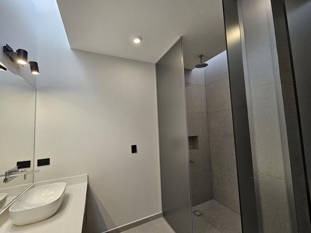 place photo 54