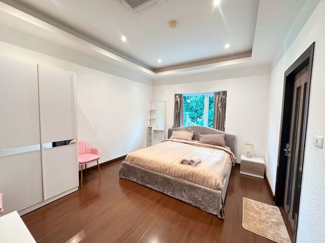 place photo 48