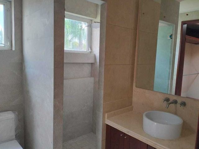 place photo 39