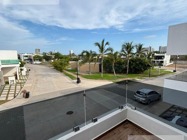 place photo 26
