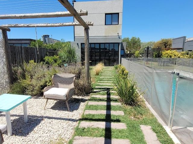 place photo 50