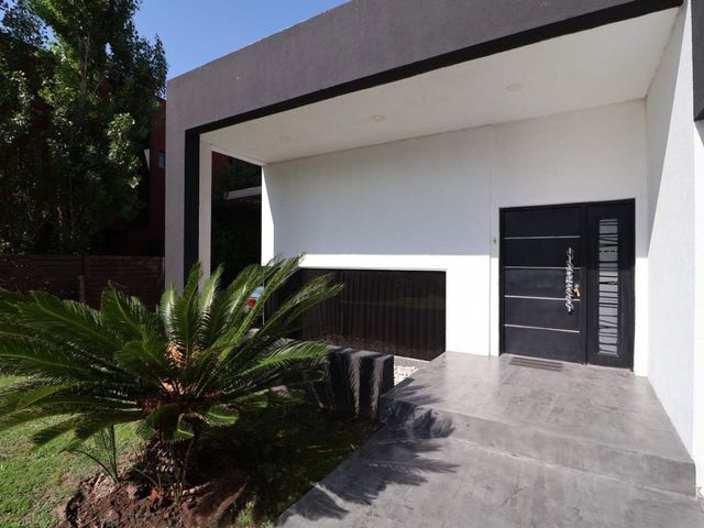 place photo 49