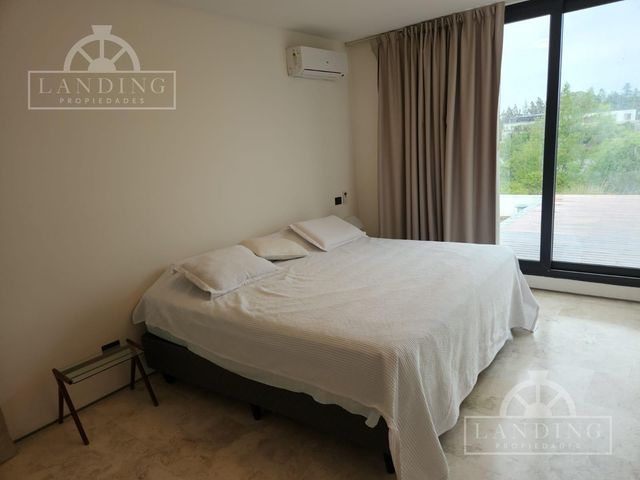 place photo 48