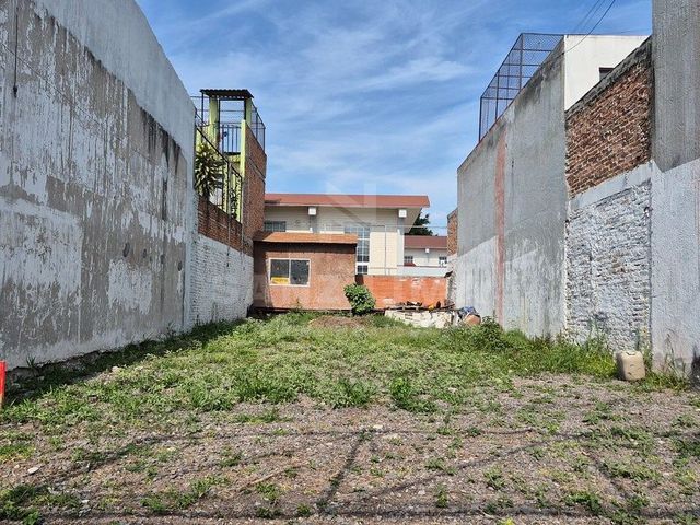 Las Fuentes: Terreno comercial y habitacional sobre Av. Las Fuentes